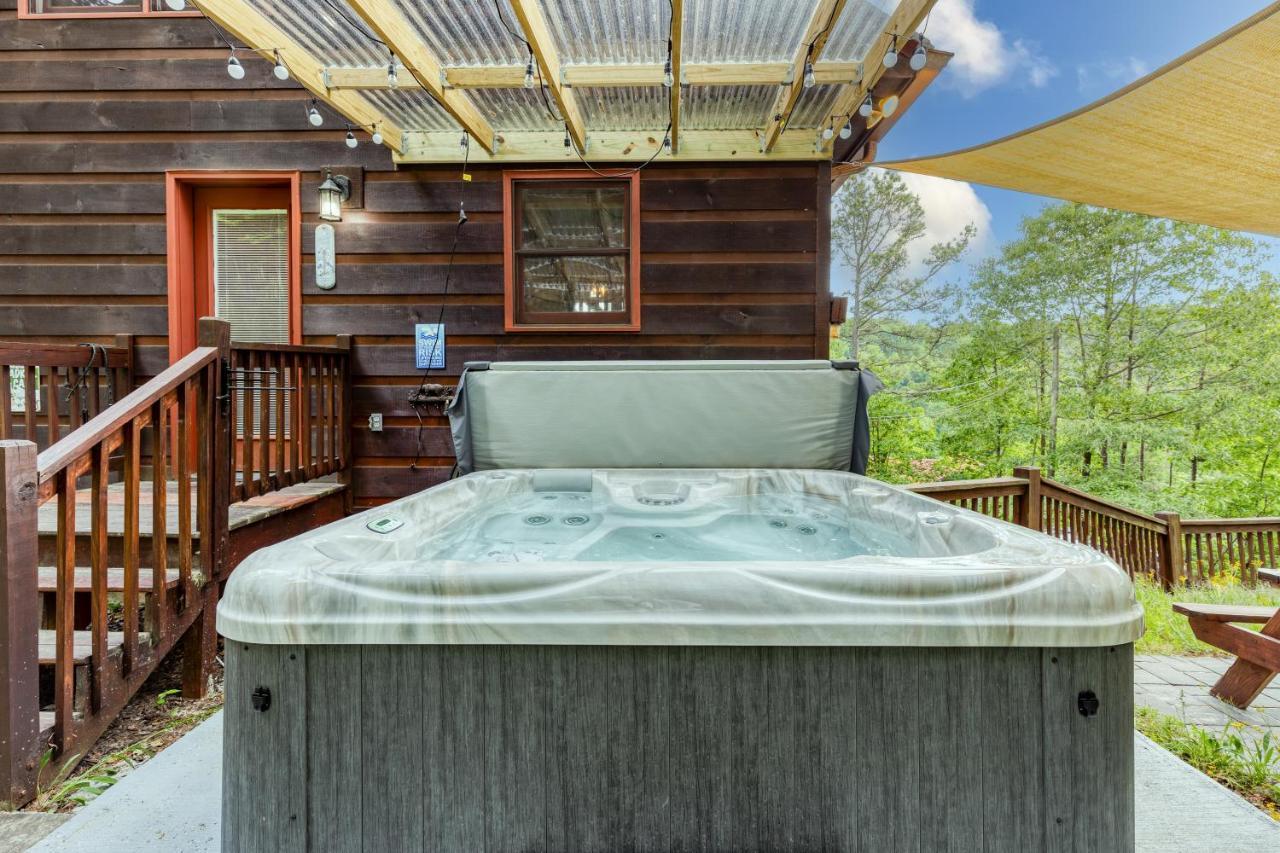 Trout N' About Your Blue Ridge Mountains Retreat, Hot Tub + Game Room! Ellijay Kültér fotó