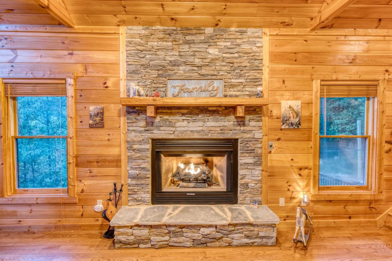 Trout N' About Your Blue Ridge Mountains Retreat, Hot Tub + Game Room! Ellijay Kültér fotó