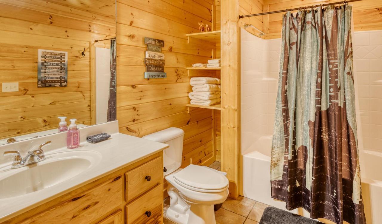 Trout N' About Your Blue Ridge Mountains Retreat, Hot Tub + Game Room! Ellijay Kültér fotó