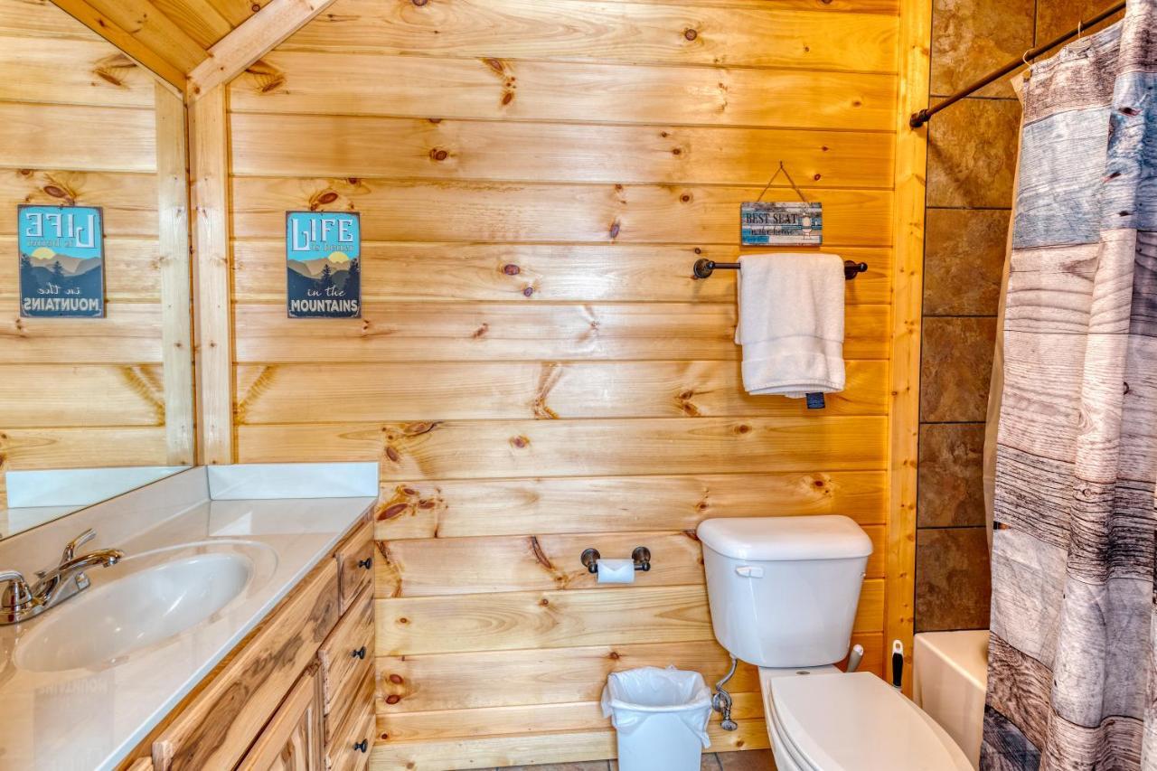 Trout N' About Your Blue Ridge Mountains Retreat, Hot Tub + Game Room! Ellijay Kültér fotó